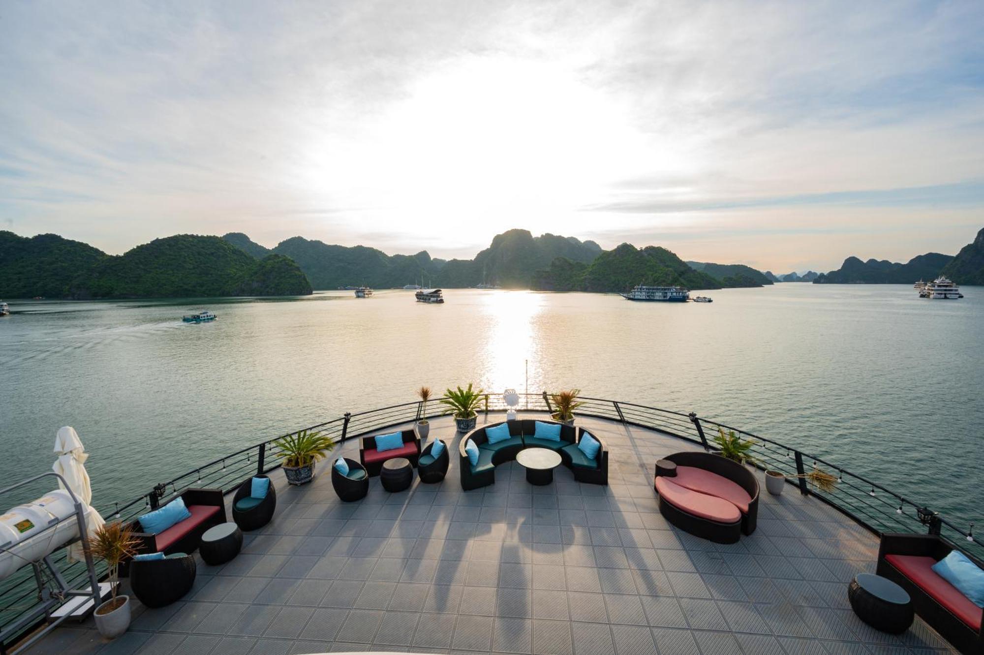 Velar Of The Sea Otel Ha Long Dış mekan fotoğraf