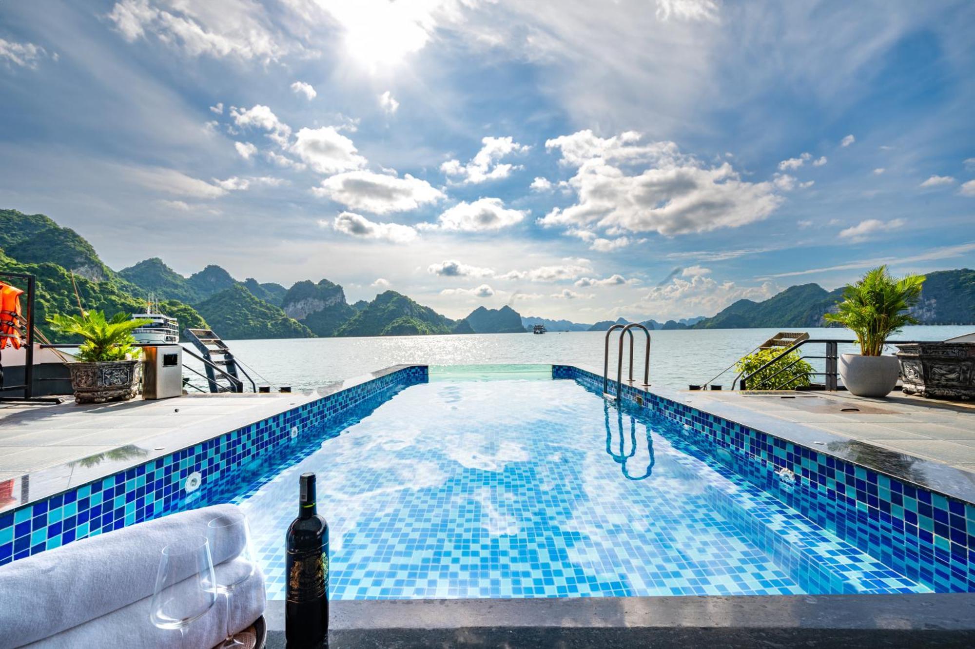 Velar Of The Sea Otel Ha Long Dış mekan fotoğraf